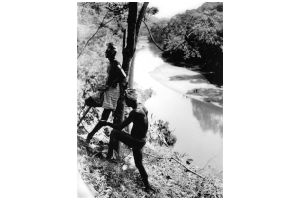 48 Platsen för inspelningen av filmen Bron över floden Kwai visades upp, Sri Lanka.jpg